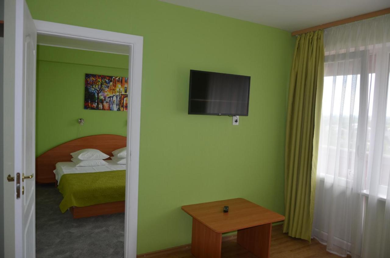 Latgale Hotel Rēzekne Екстериор снимка