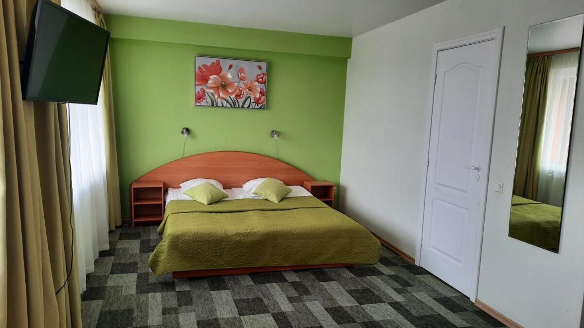 Latgale Hotel Rēzekne Екстериор снимка